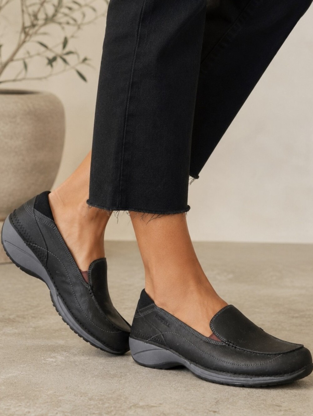 Merrell Namak Loafers Flats Black Leather Slip-On Shoes Casual Women's Size 10